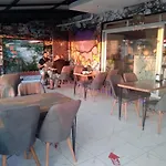 Deep Purple Bikers Hostel