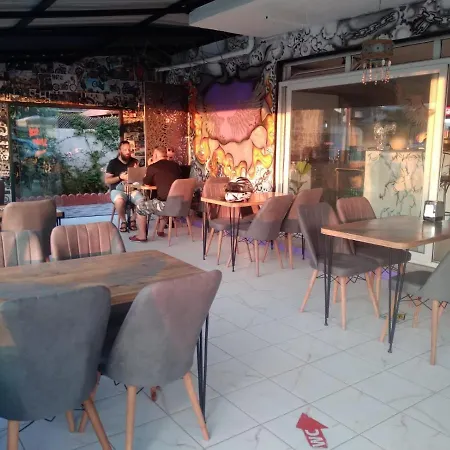 Deep Purple Bikers Hostel