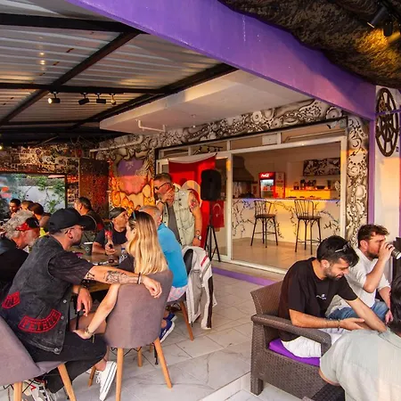 Hostel Deep Purple Bikers *