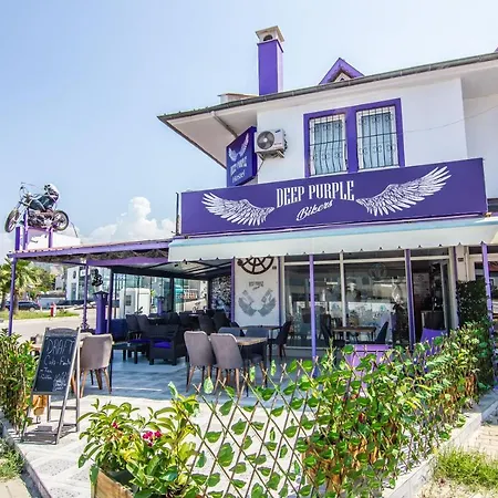 Deep Purple Bikers Hostel *