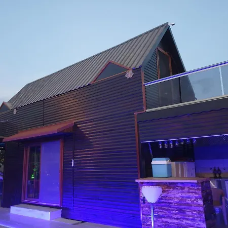 Deep Purple Bikers Hostel *