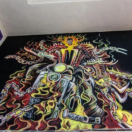 Deep Purple Bikers Ostello *